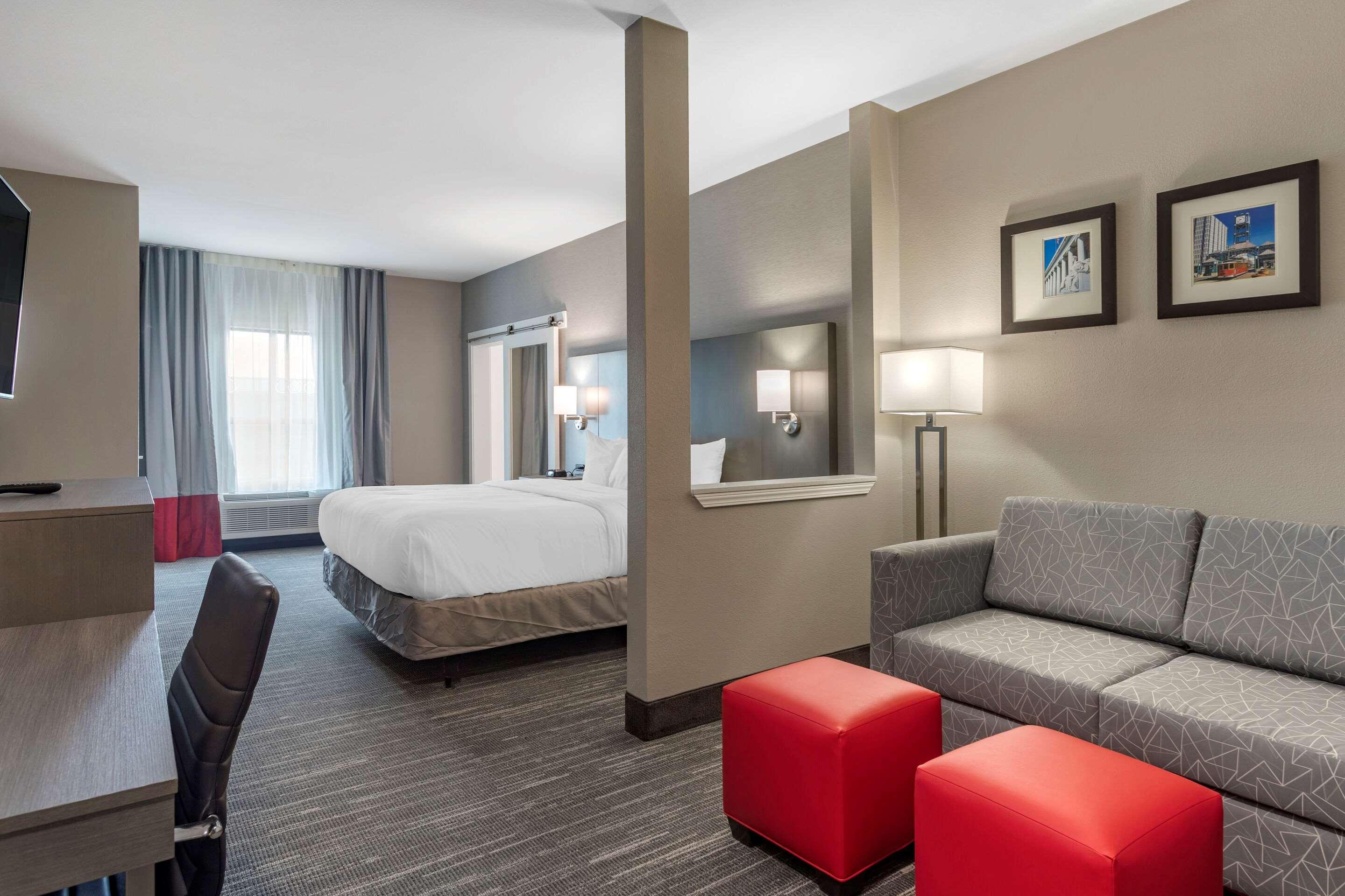 Comfort & Hotel Olive Branch